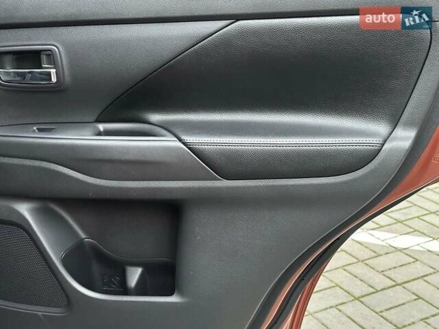 Коричневий Міцубісі Аутлендер, об'ємом двигуна 2.4 л та пробігом 267 тис. км за 11990 $, фото 16 на Automoto.ua