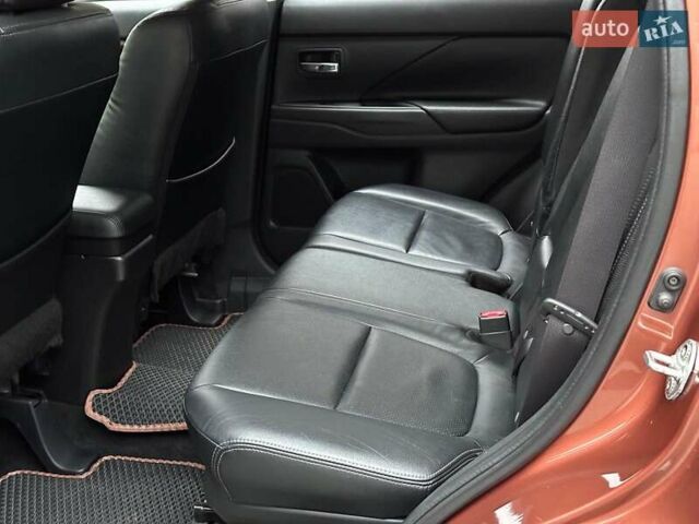 Коричневий Міцубісі Аутлендер, об'ємом двигуна 2.4 л та пробігом 267 тис. км за 11990 $, фото 13 на Automoto.ua