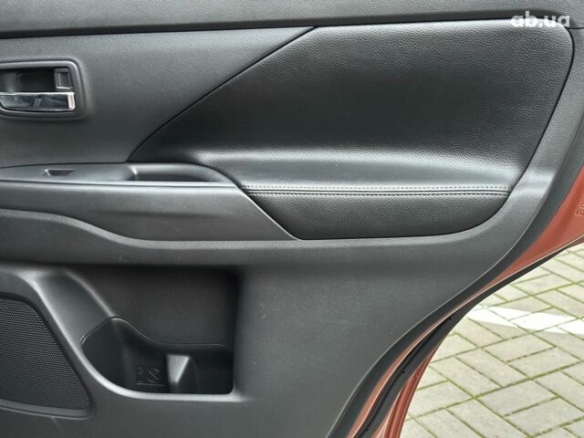 Коричневый Мицубиси Аутлендер, объемом двигателя 2.4 л и пробегом 267 тыс. км за 11990 $, фото 16 на Automoto.ua