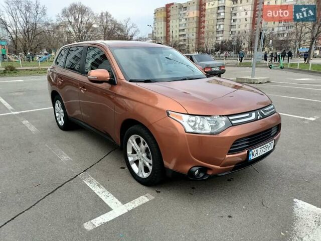 Коричневый Мицубиси Аутлендер, объемом двигателя 2.4 л и пробегом 154 тыс. км за 13700 $, фото 2 на Automoto.ua