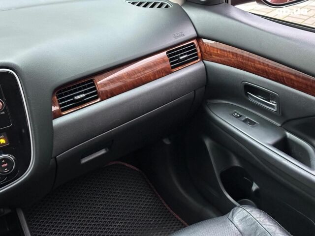 Коричневый Мицубиси Аутлендер, объемом двигателя 2.4 л и пробегом 267 тыс. км за 11990 $, фото 18 на Automoto.ua