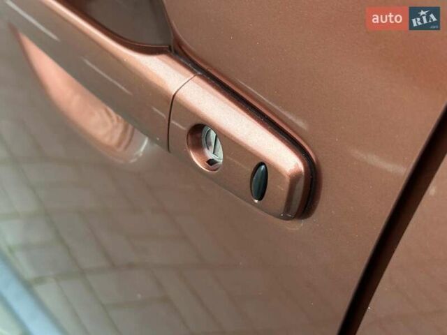 Коричневий Міцубісі Аутлендер, об'ємом двигуна 2.4 л та пробігом 267 тис. км за 11990 $, фото 6 на Automoto.ua