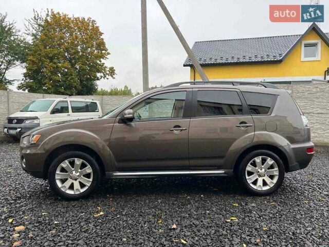 Коричневий Міцубісі Аутлендер, об'ємом двигуна 2.4 л та пробігом 270 тис. км за 9000 $, фото 3 на Automoto.ua