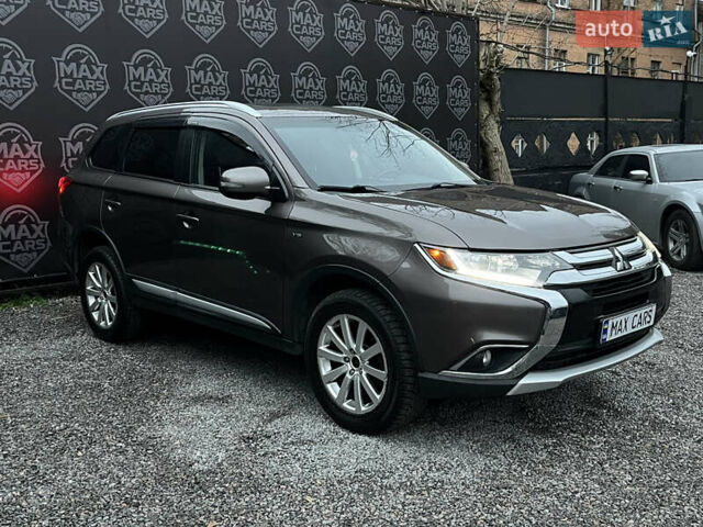 Коричневый Мицубиси Аутлендер, объемом двигателя 3 л и пробегом 170 тыс. км за 15900 $, фото 2 на Automoto.ua