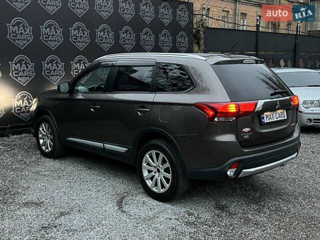 Коричневый Мицубиси Аутлендер, объемом двигателя 3 л и пробегом 170 тыс. км за 15900 $, фото 6 на Automoto.ua