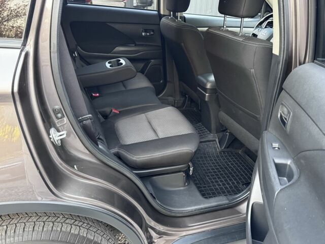 Коричневий Міцубісі Аутлендер, об'ємом двигуна 3 л та пробігом 170 тис. км за 14800 $, фото 11 на Automoto.ua