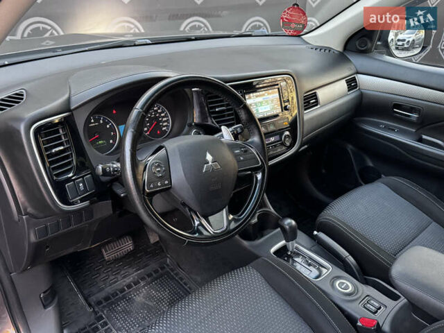 Коричневий Міцубісі Аутлендер, об'ємом двигуна 3 л та пробігом 170 тис. км за 14800 $, фото 7 на Automoto.ua