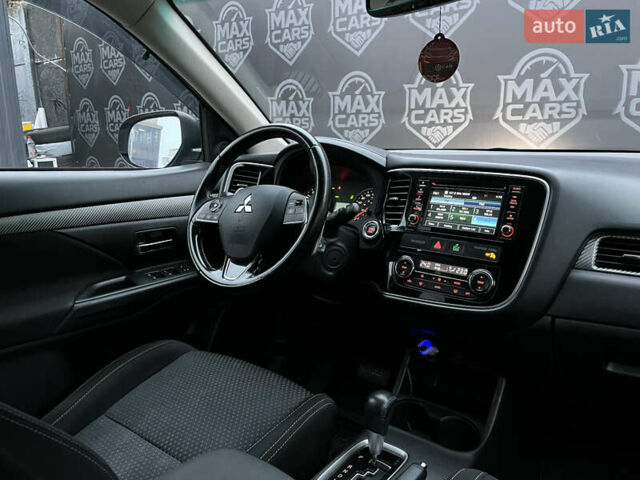 Коричневый Мицубиси Аутлендер, объемом двигателя 3 л и пробегом 170 тыс. км за 15900 $, фото 8 на Automoto.ua