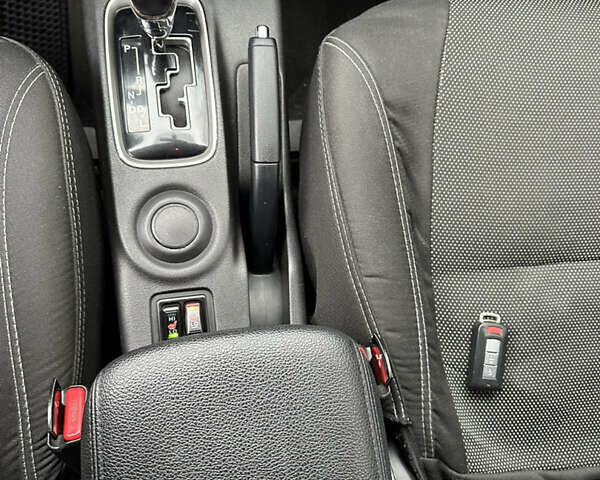 Коричневий Міцубісі Аутлендер, об'ємом двигуна 2.36 л та пробігом 197 тис. км за 14000 $, фото 24 на Automoto.ua