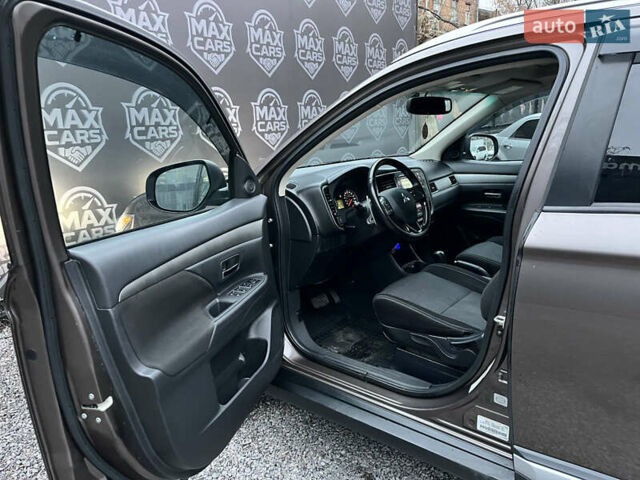 Коричневый Мицубиси Аутлендер, объемом двигателя 3 л и пробегом 170 тыс. км за 15900 $, фото 10 на Automoto.ua