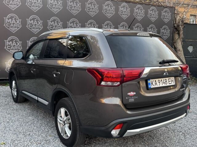 Коричневий Міцубісі Аутлендер, об'ємом двигуна 3 л та пробігом 170 тис. км за 14800 $, фото 3 на Automoto.ua