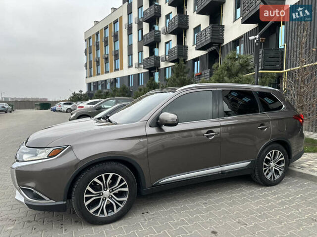 Коричневый Мицубиси Аутлендер, объемом двигателя 3 л и пробегом 164 тыс. км за 14800 $, фото 4 на Automoto.ua