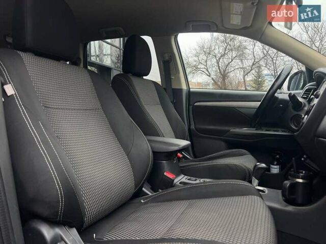 Коричневый Мицубиси Аутлендер, объемом двигателя 2.36 л и пробегом 160 тыс. км за 15000 $, фото 17 на Automoto.ua