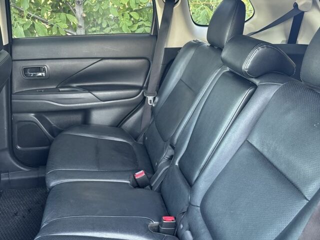 Міцубісі Аутлендер 2016 у Кривому Розі на Automoto.ua Коричневий Міцубісі Аутлендер, об'ємом двигуна 2.4 л та пробігом 185 тис. км за 13600 $, фото 5 на Automoto.ua