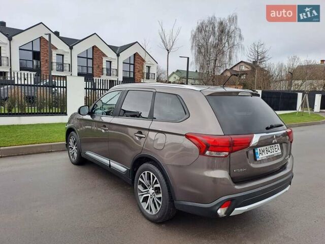 Коричневий Міцубісі Аутлендер, об'ємом двигуна 2.36 л та пробігом 167 тис. км за 13500 $, фото 3 на Automoto.ua