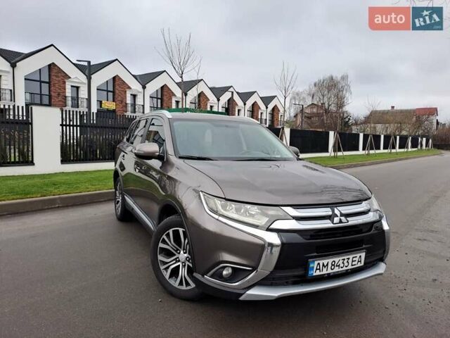 Коричневий Міцубісі Аутлендер, об'ємом двигуна 2.36 л та пробігом 167 тис. км за 13500 $, фото 9 на Automoto.ua
