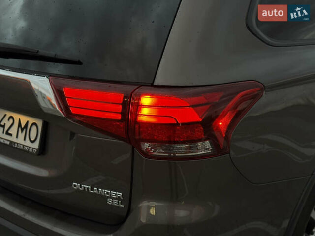 Коричневый Мицубиси Аутлендер, объемом двигателя 2.36 л и пробегом 188 тыс. км за 13000 $, фото 12 на Automoto.ua