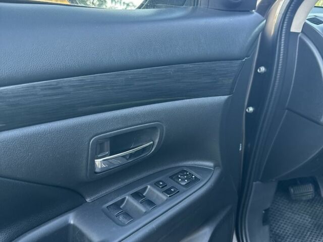 Міцубісі Аутлендер 2016 у Кривому Розі на Automoto.ua Коричневий Міцубісі Аутлендер, об'ємом двигуна 2.4 л та пробігом 185 тис. км за 13600 $, фото 4 на Automoto.ua