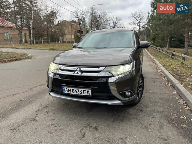 Коричневий Міцубісі Аутлендер, об'ємом двигуна 2.36 л та пробігом 167 тис. км за 12500 $, фото 13 на Automoto.ua