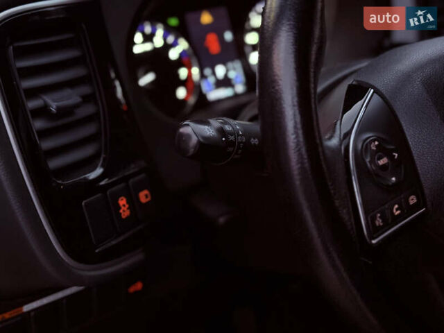 Коричневый Мицубиси Аутлендер, объемом двигателя 2.36 л и пробегом 188 тыс. км за 13000 $, фото 16 на Automoto.ua