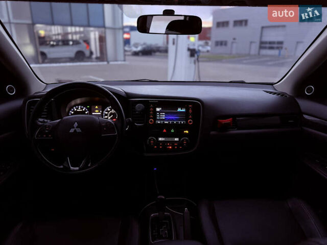 Коричневый Мицубиси Аутлендер, объемом двигателя 2.36 л и пробегом 188 тыс. км за 13000 $, фото 21 на Automoto.ua