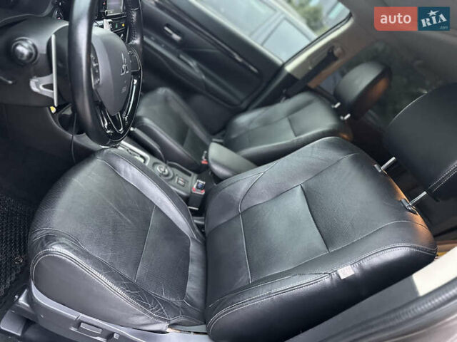 Коричневый Мицубиси Аутлендер, объемом двигателя 3 л и пробегом 164 тыс. км за 14800 $, фото 14 на Automoto.ua