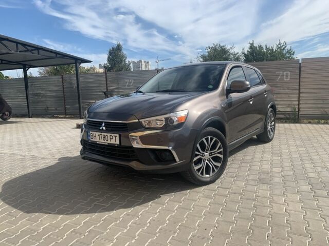 Коричневый Мицубиси Аутлендер, объемом двигателя 2 л и пробегом 210 тыс. км за 12500 $, фото 1 на Automoto.ua