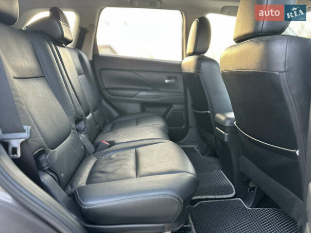 Коричневый Мицубиси Аутлендер, объемом двигателя 2.36 л и пробегом 115 тыс. км за 15500 $, фото 24 на Automoto.ua