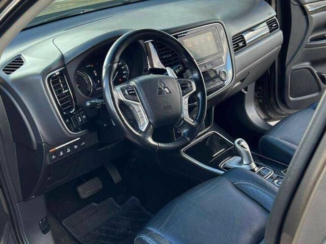 Коричневый Мицубиси Аутлендер, объемом двигателя 2 л и пробегом 160 тыс. км за 13699 $, фото 7 на Automoto.ua