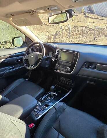 Коричневый Мицубиси Аутлендер, объемом двигателя 2.36 л и пробегом 168 тыс. км за 16500 $, фото 9 на Automoto.ua