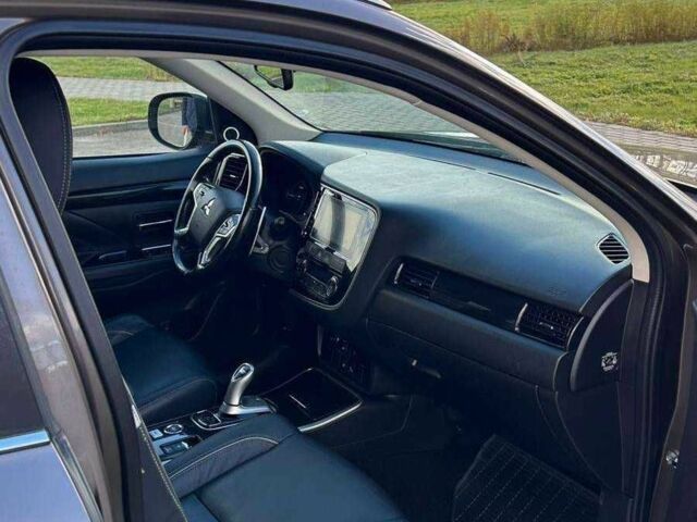 Коричневый Мицубиси Аутлендер, объемом двигателя 2 л и пробегом 160 тыс. км за 13699 $, фото 3 на Automoto.ua