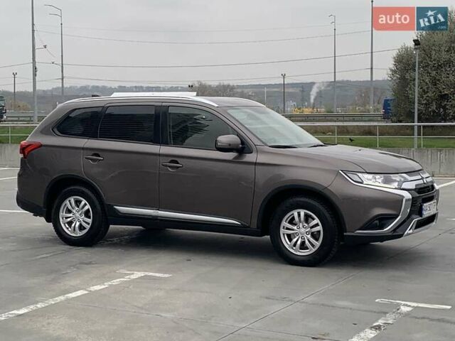 Коричневий Міцубісі Аутлендер, об'ємом двигуна 2 л та пробігом 125 тис. км за 18700 $, фото 3 на Automoto.ua