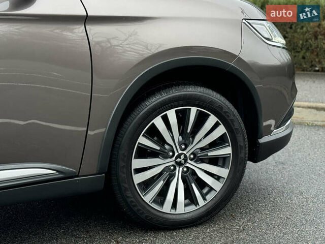 Коричневый Мицубиси Аутлендер, объемом двигателя 2 л и пробегом 154 тыс. км за 14999 $, фото 38 на Automoto.ua