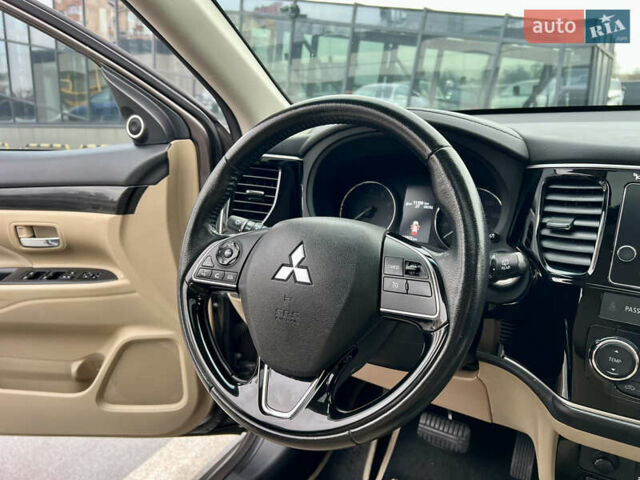 Коричневый Мицубиси Аутлендер, объемом двигателя 2.4 л и пробегом 192 тыс. км за 19500 $, фото 15 на Automoto.ua
