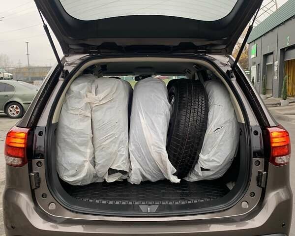 Коричневий Міцубісі Аутлендер, об'ємом двигуна 2 л та пробігом 125 тис. км за 18700 $, фото 62 на Automoto.ua