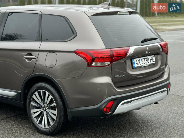 Коричневый Мицубиси Аутлендер, объемом двигателя 2 л и пробегом 154 тыс. км за 14999 $, фото 29 на Automoto.ua