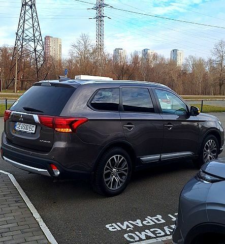 Коричневий Міцубісі Аутлендер, об'ємом двигуна 2.4 л та пробігом 129 тис. км за 20499 $, фото 4 на Automoto.ua