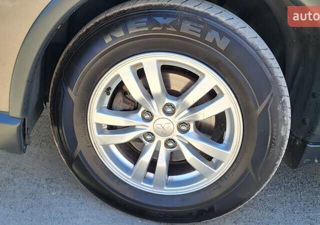 Коричневый Мицубиси Аутлендер, объемом двигателя 2 л и пробегом 175 тыс. км за 18900 $, фото 18 на Automoto.ua