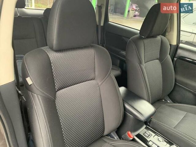 Коричневий Міцубісі Аутлендер, об'ємом двигуна 2 л та пробігом 125 тис. км за 18700 $, фото 89 на Automoto.ua