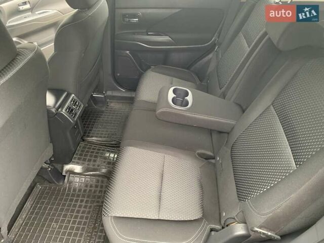 Коричневий Міцубісі Аутлендер, об'ємом двигуна 2 л та пробігом 125 тис. км за 18700 $, фото 118 на Automoto.ua