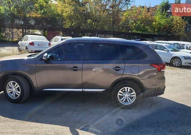 Коричневый Мицубиси Аутлендер, объемом двигателя 2 л и пробегом 175 тыс. км за 18900 $, фото 8 на Automoto.ua