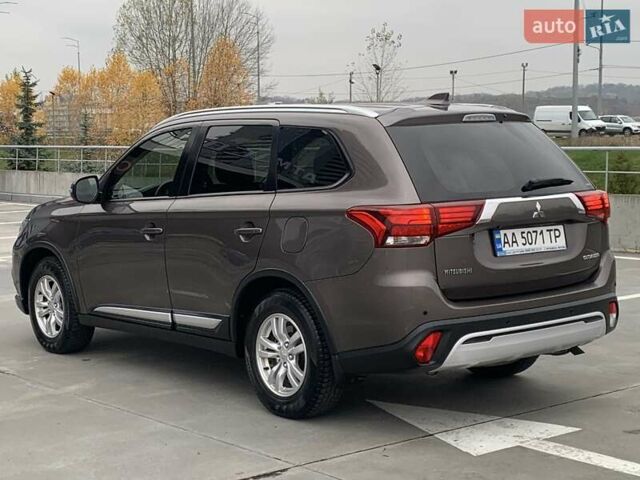 Коричневий Міцубісі Аутлендер, об'ємом двигуна 2 л та пробігом 125 тис. км за 18700 $, фото 25 на Automoto.ua