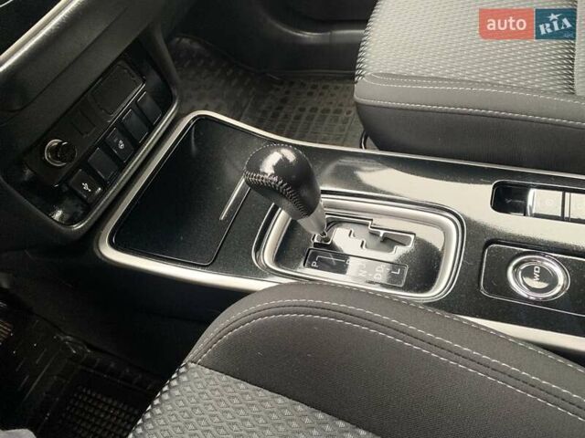 Коричневий Міцубісі Аутлендер, об'ємом двигуна 2 л та пробігом 125 тис. км за 18700 $, фото 106 на Automoto.ua