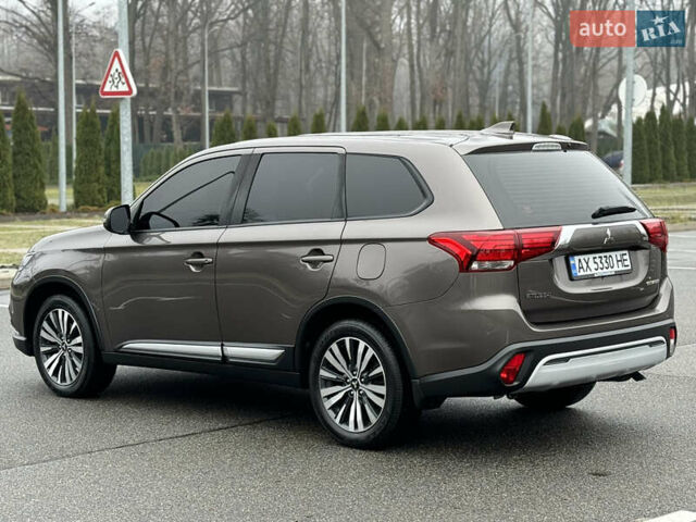 Коричневый Мицубиси Аутлендер, объемом двигателя 2 л и пробегом 154 тыс. км за 14999 $, фото 14 на Automoto.ua