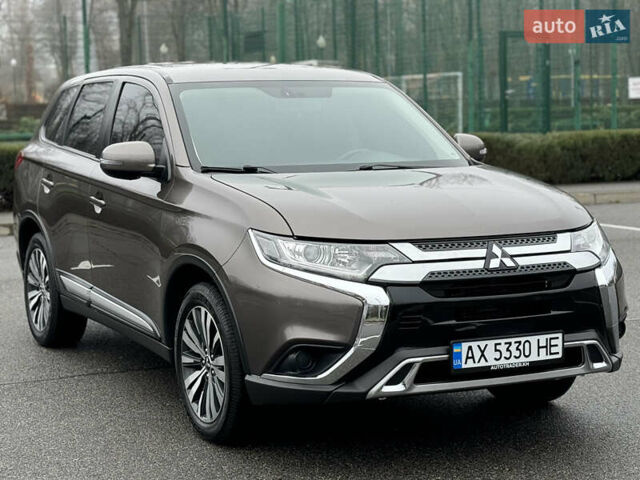 Коричневый Мицубиси Аутлендер, объемом двигателя 2 л и пробегом 154 тыс. км за 14999 $, фото 9 на Automoto.ua