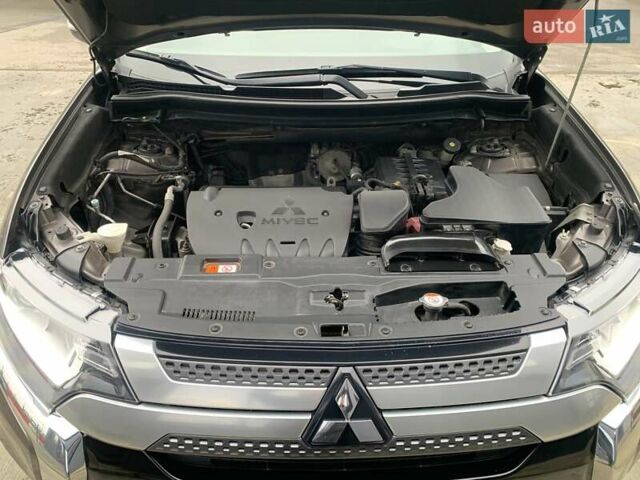 Коричневий Міцубісі Аутлендер, об'ємом двигуна 2 л та пробігом 125 тис. км за 18700 $, фото 61 на Automoto.ua