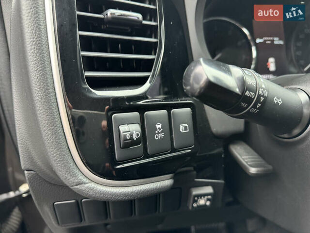 Коричневый Мицубиси Аутлендер, объемом двигателя 2 л и пробегом 154 тыс. км за 14999 $, фото 56 на Automoto.ua