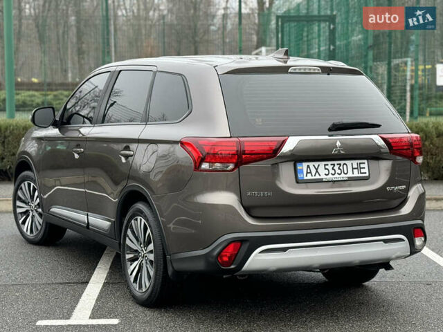 Коричневый Мицубиси Аутлендер, объемом двигателя 2 л и пробегом 154 тыс. км за 14999 $, фото 17 на Automoto.ua