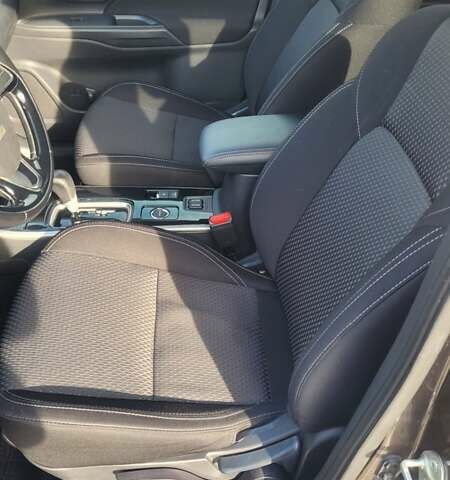 Коричневый Мицубиси Аутлендер, объемом двигателя 2 л и пробегом 125 тыс. км за 15500 $, фото 5 на Automoto.ua