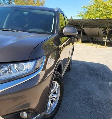 Коричневый Мицубиси Аутлендер, объемом двигателя 2 л и пробегом 175 тыс. км за 18900 $, фото 3 на Automoto.ua